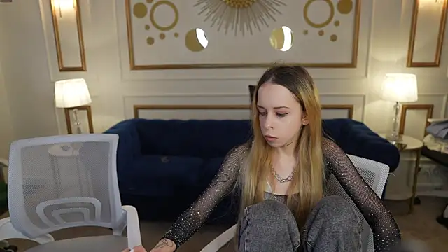 Luchi Sun online show from December 3, 2025, 11:19 am