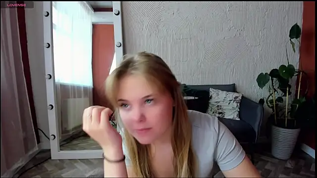 Melissa 199 online show from October 6, 2025, 10:34 am