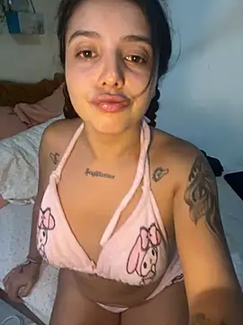 Snapshot of Aurora_princesss chatting on September 24, 2025, 4:05 am Aurora princesss online show from September 24, 2025, 4:05 am