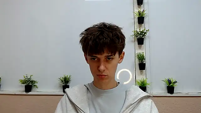 Snapshot of Hoot_Dude_ chatting on November 18, 2025, 2:43 pm Hoot Dude online show from November 18, 2025, 2:43 pm