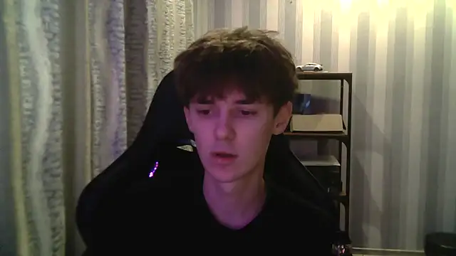 Snapshot of Hoot_Dude_ chatting on November 28, 2025, 11:13 am Hoot Dude online show from November 28, 2025, 11:13 am