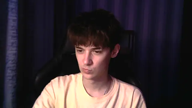 Snapshot of Hoot_Dude_ chatting on December 1, 2025, 2:11 pm Hoot Dude online show from December 1, 2025, 2:11 pm