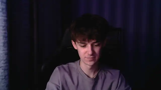 Snapshot of Hoot_Dude_ chatting on December 2, 2025, 6:47 pm Hoot Dude online show from December 2, 2025, 6:47 pm