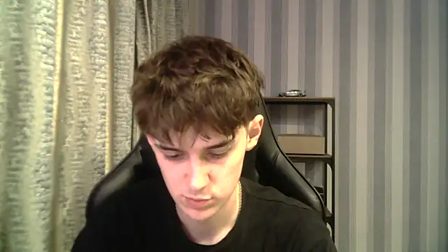 Snapshot of Hoot_Dude_ chatting on December 17, 2025, 2:34 pm Hoot Dude online show from December 17, 2025, 2:34 pm