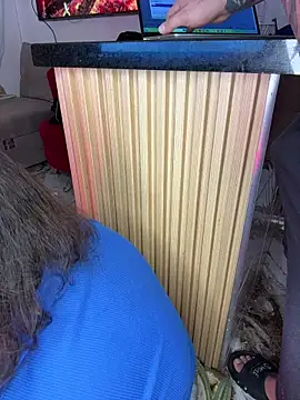 liz and thiago online show from November 14, 2025, 12:37 pm