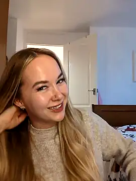 BarbieDolly x online show from December 1, 2025, 3:06 pm