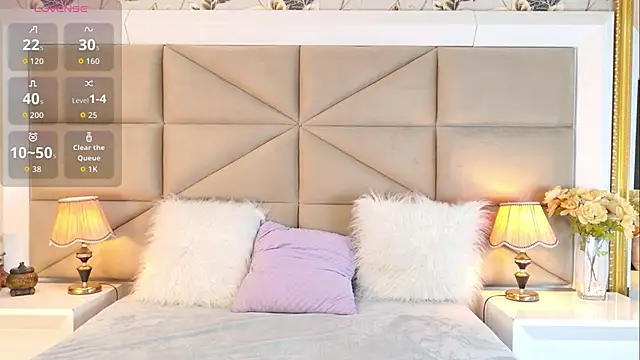 Snapshot of MayaDeLuca chatting on October 21, 2025, 8:53 pm MayaDeLuca online show from October 21, 2025, 8:53 pm