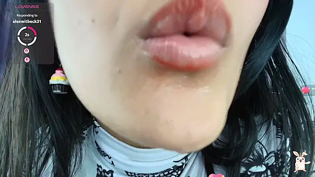 Hinata 21  online show from December 3, 2025, 9:02 pm