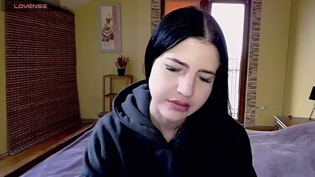 Malibu J online show from October 10, 2025, 12:04 pm