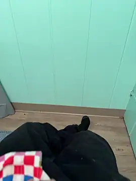 juanjR11 online show from September 23, 2025, 8:34 pm