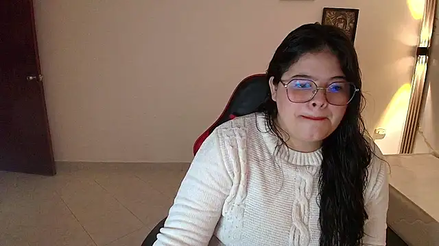 Snapshot of Nina_Rouge7 chatting on November 11, 2025, 12:05 pm Nina Rouge7 online show from November 11, 2025, 12:05 pm