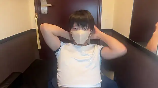 Snapshot of tora3220 chatting on October 3, 2025, 12:24 pm tora3220 online show from October 3, 2025, 12:24 pm