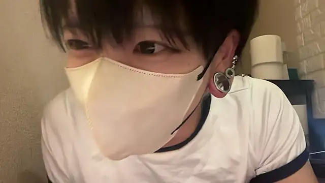 Snapshot of tora3220 chatting on October 21, 2025, 1:12 pm tora3220 online show from October 21, 2025, 1:12 pm