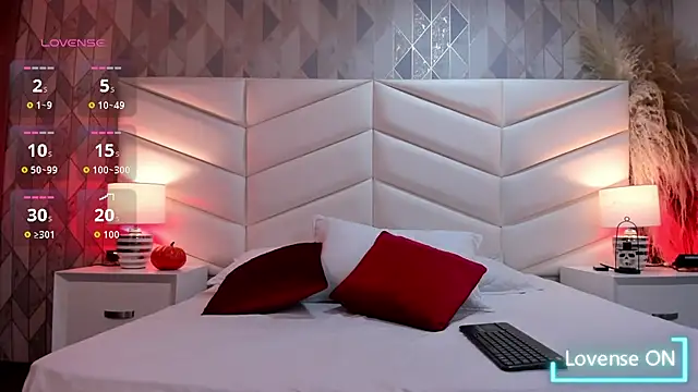 Charlotte hall  online show from October 31, 2025, 4:02 am