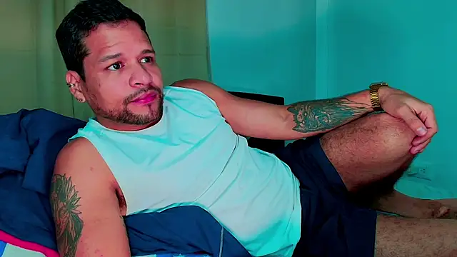 Snapshot of LucasGaeel chatting on November 13, 2025, 11:20 am LucasGaeel online show from November 13, 2025, 11:20 am