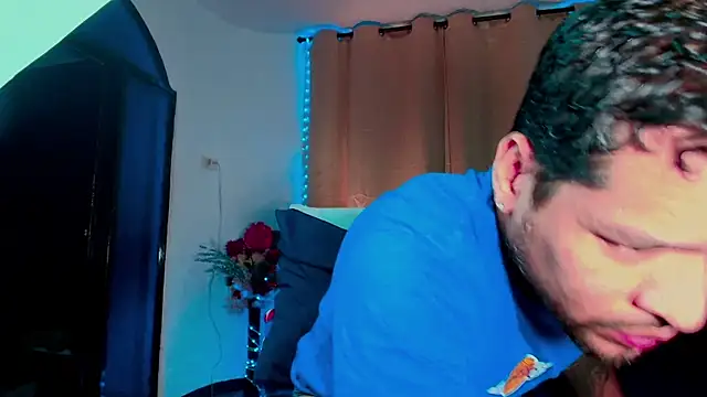 Snapshot of LucasGaeel chatting on November 25, 2025, 3:17 am LucasGaeel online show from November 25, 2025, 3:17 am