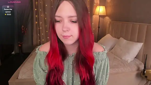 Monica  Queen online show from October 20, 2025, 5:30 am