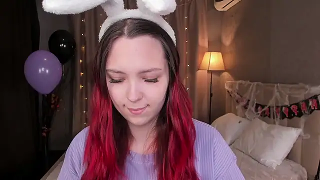 Monica  Queen online show from October 24, 2025, 4:53 am