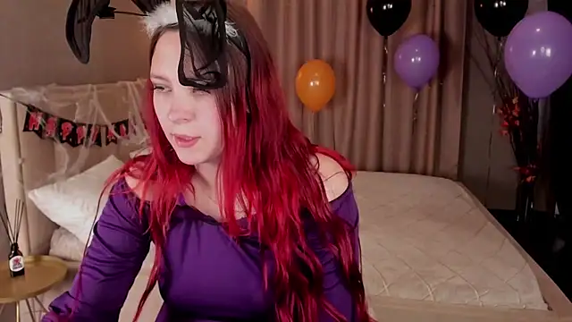 Monica  Queen online show from October 31, 2025, 5:30 am