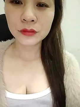 Girl Shy2000 online show from December 4, 2025, 12:14 pm