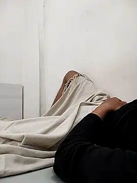 Ilhaamgrey online show from October 8, 2025, 9:18 am