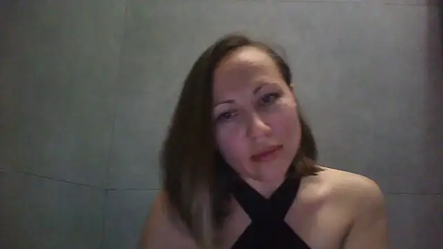 Snapshot of Norivani chatting on October 26, 2025, 3:29 pm Norivani online show from October 26, 2025, 3:29 pm
