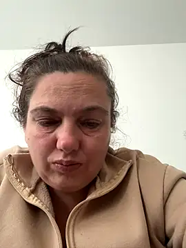 Snapshot of Eleanorxx chatting on November 2, 2025, 1:57 pm Eleanorxx online show from November 2, 2025, 1:57 pm