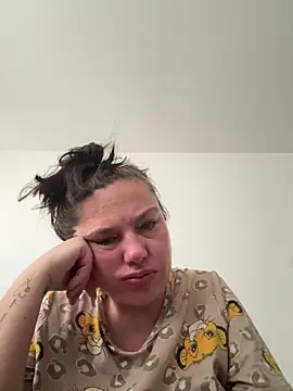 Snapshot of Eleanorxx chatting on November 3, 2025, 8:26 am Eleanorxx online show from November 3, 2025, 8:26 am