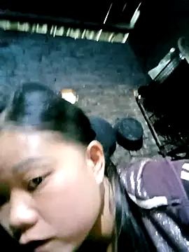 Snapshot of Samyy_xx chatting on November 19, 2025, 12:32 am Samyy xx online show from November 19, 2025, 12:32 am