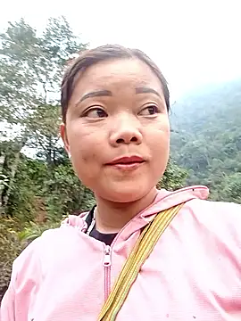 Snapshot of Samyy_xx chatting on December 2, 2025, 11:56 pm Samyy xx online show from December 2, 2025, 11:56 pm