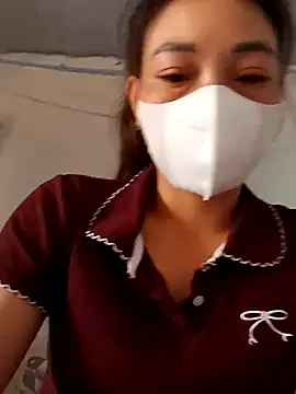 Snapshot of Phiny_xx chatting on October 5, 2025, 12:31 am Phiny xx online show from October 5, 2025, 12:31 am