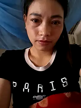 Snapshot of Phiny_xx chatting on October 14, 2025, 12:55 am Phiny xx online show from October 14, 2025, 12:55 am