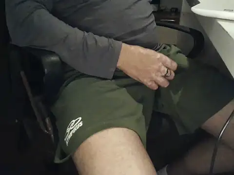 Snapshot of domruanbr chatting on November 9, 2025, 9:46 pm domruanbr online show from November 9, 2025, 9:46 pm