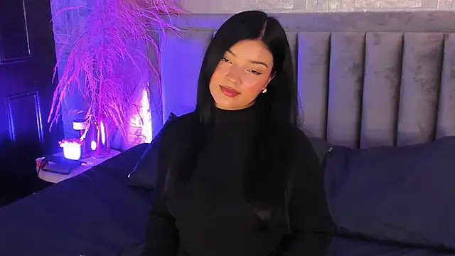 Snapshot of EmmaBlossom chatting on October 27, 2025, 7:07 pm EmmaBlossom online show from October 27, 2025, 7:07 pm