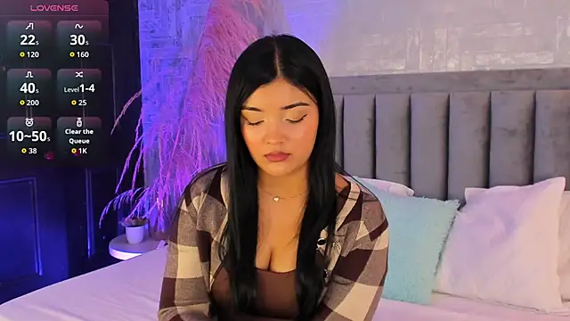 Snapshot of EmmaBlossom chatting on November 5, 2025, 7:25 pm EmmaBlossom online show from November 5, 2025, 7:25 pm