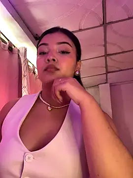 Snapshot of EmmaBlossom chatting on November 20, 2025, 6:07 pm EmmaBlossom online show from November 20, 2025, 6:07 pm