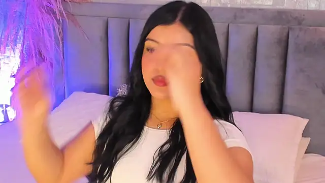 Snapshot of EmmaBlossom chatting on November 30, 2025, 4:55 pm EmmaBlossom online show from November 30, 2025, 4:55 pm