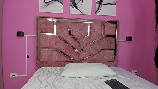 loversvalery online show from December 4, 2025, 12:25 pm