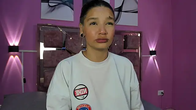 loversvalery online show from December 5, 2025, 12:14 pm