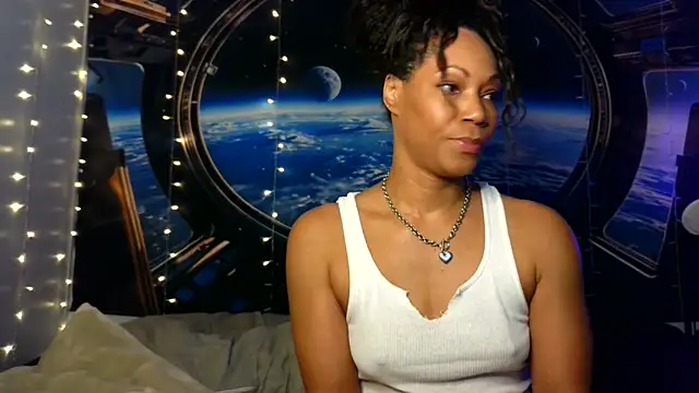 MrsToniTone online show from November 11, 2025, 4:18 pm