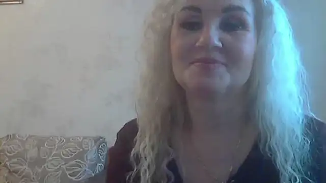 Snapshot of LadySexyBlond chatting on October 30, 2025, 5:31 am LadySexyBlond online show from October 30, 2025, 5:31 am