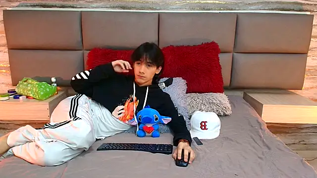 Lovers 21 online show from October 17, 2025, 9:39 pm