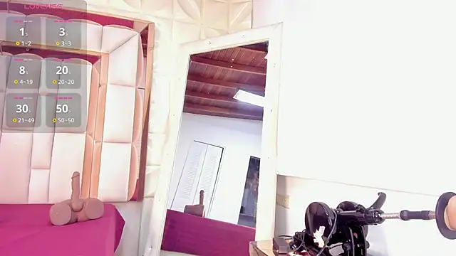 Snapshot of Sarah_Adamss chatting on October 17, 2025, 12:30 pm Sarah Adamss online show from October 17, 2025, 12:30 pm