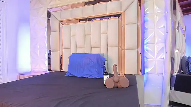 Snapshot of Sarah_Adamss chatting on November 23, 2025, 12:27 pm Sarah Adamss online show from November 23, 2025, 12:27 pm