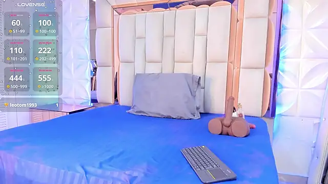 Snapshot of Sarah_Adamss chatting on November 28, 2025, 12:19 pm Sarah Adamss online show from November 28, 2025, 12:19 pm