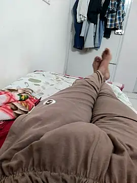 Snapshot of ramboram897 chatting on October 29, 2025, 1:24 pm ramboram897 online show from October 29, 2025, 1:24 pm