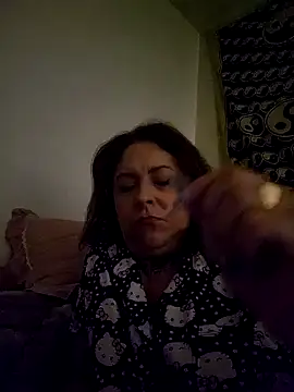 Queenbz1979 online show from September 26, 2025, 8:18 am