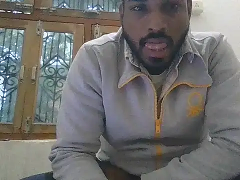 Raw12499 online show from December 17, 2025, 9:48 am