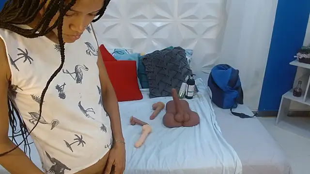 adisson petite1 online show from November 16, 2025, 12:33 pm