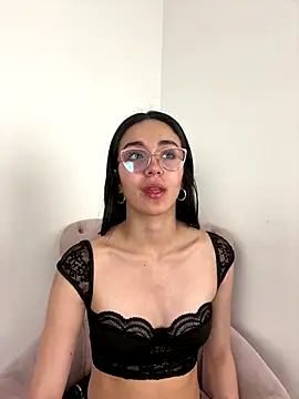 Snapshot of Liaa_sr chatting on October 8, 2025, 6:16 pm Liaa sr online show from October 8, 2025, 6:16 pm